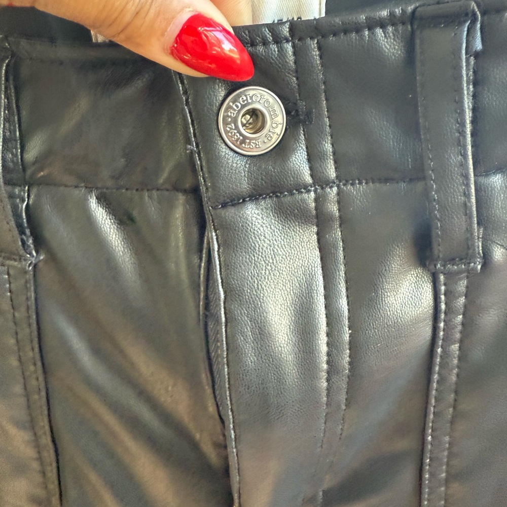 Abercrombie Kids Black Faux Leather Cargo Pants - Picture 3 of 5